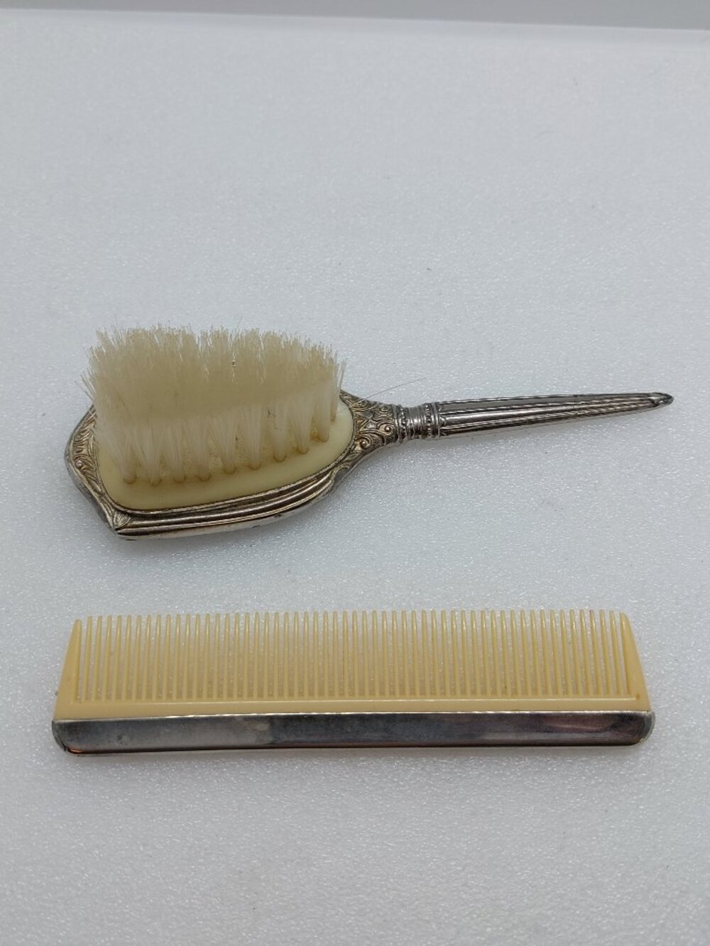 Vintage Childs Small Hairbrush & Comb Set Vanity Decor